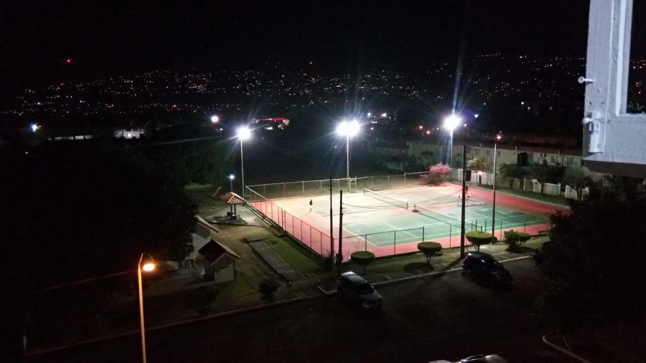 Oaklands Oasis Apartman Kingston Kültér fotó