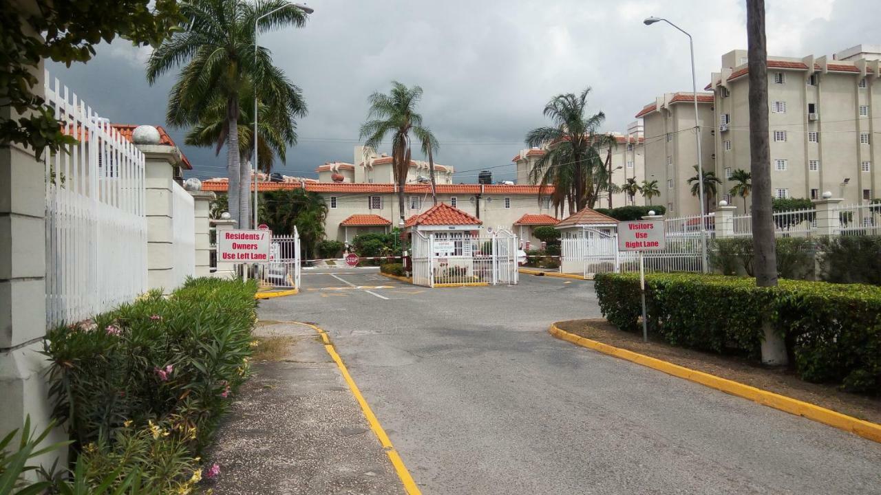 Oaklands Oasis Apartman Kingston Kültér fotó